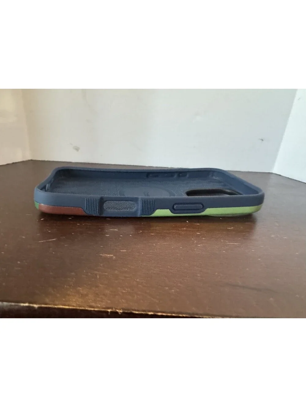 casely bold magsafe
